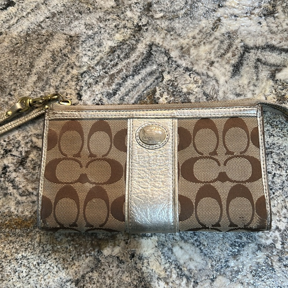 Coach wristlet/wallet - Picture 2 of 5